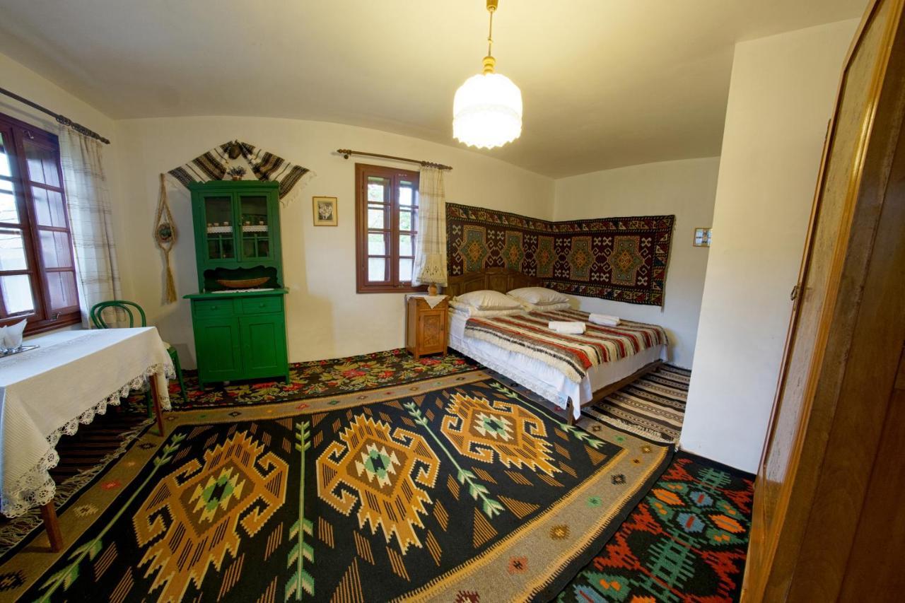 Casa Bunicii Din Bucovina Villa วามา ภายนอก รูปภาพ