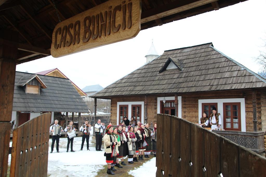 Casa Bunicii Din Bucovina Villa วามา ภายนอก รูปภาพ
