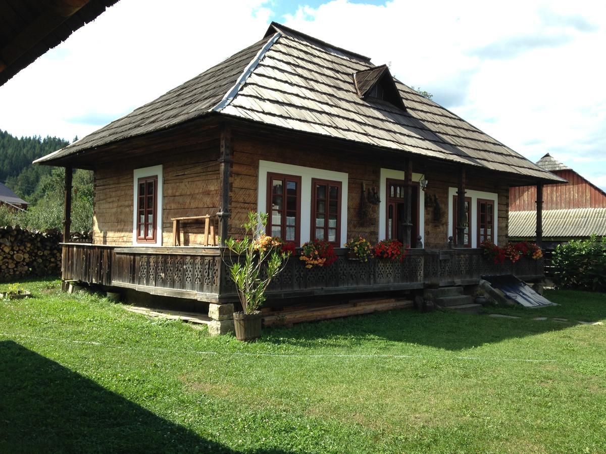 Casa Bunicii Din Bucovina Villa วามา ภายนอก รูปภาพ